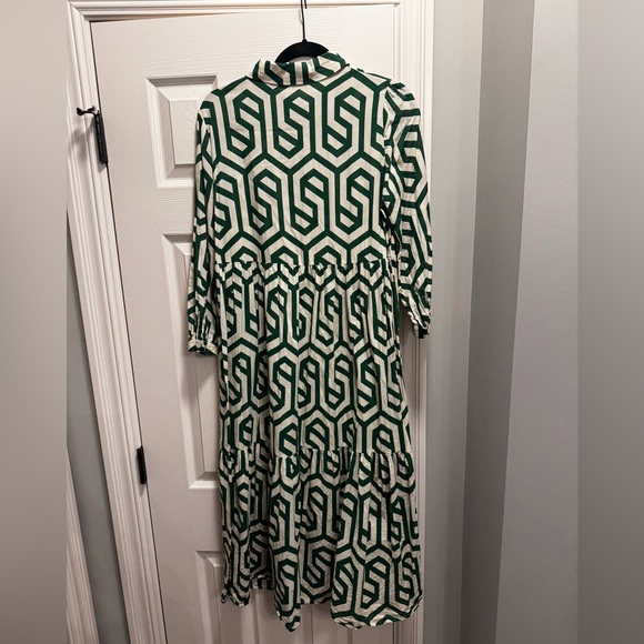 Zara Geometric Patterned Tiered Midi Dress - Picture 6 of 7